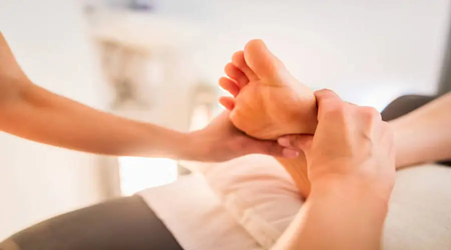 الحالات الصحية والموانع التي يجب عندها تجنب القيام بالمساج