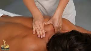 Read more about the article أفضل مساج الجسم للرجال في الرياض؟دليل شامل لتجربة الاسترخاء والعلاج في مركز روشن سبا للرجال