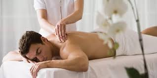 Read more about the article ما هو المساج العلاجي؟ وأفضل مركز مساج علاجي الرياض للرجال